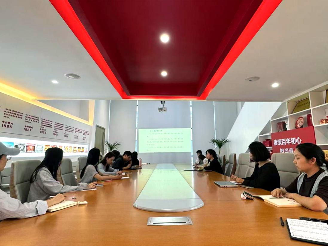 凝心聚力抓落实 精耕细作办佳展——艺术设计系召开2026届毕业设计展工作推进会